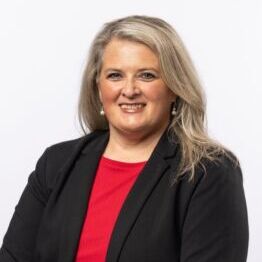 Amanda Davis cropped